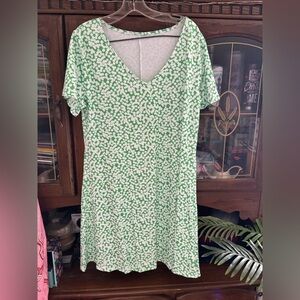 Elegant Green Floral Mini Dress